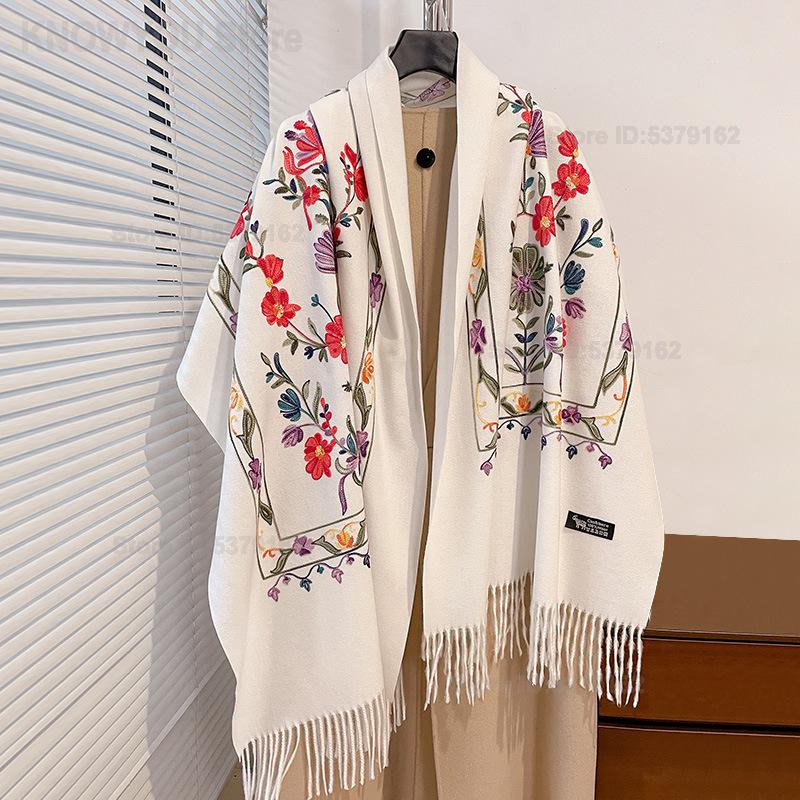 Women Retro Floral Embroidery  - Go Ethnic Fashion ulasan dan harga